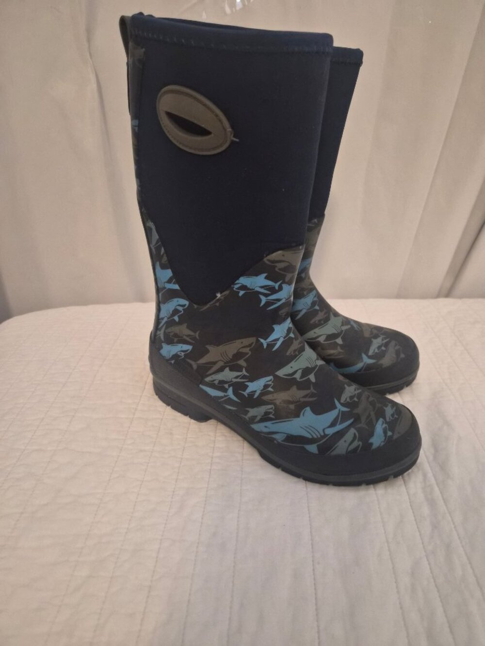 Western Chief Shark Rain Boots BOYS SIZE 4